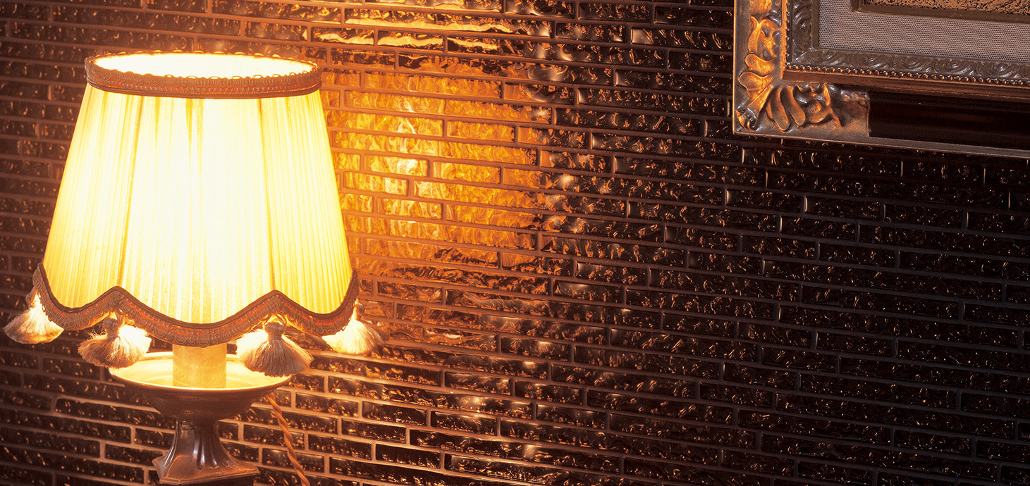 名古屋モザイク / アイシィグラス Icy Glass 端部用裏ネット貼り(右) 44シート入 ACB-R3820ER アートモザイクタイル(ケース) 名古屋モザイク &frasl; アイシィグラス Icy Glass 10.5×乱尺裏ネット貼り 11